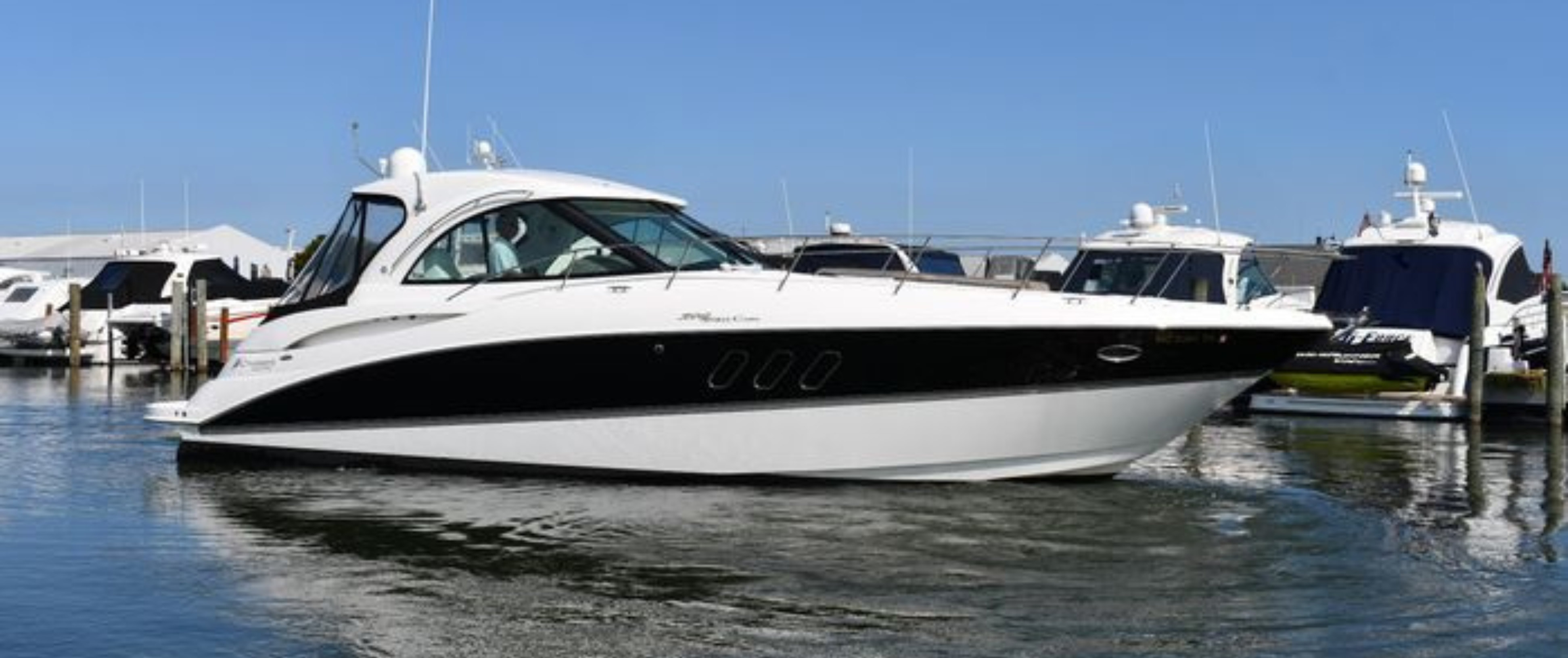 2010 Cruisers Yachts 390 Sports Coupe